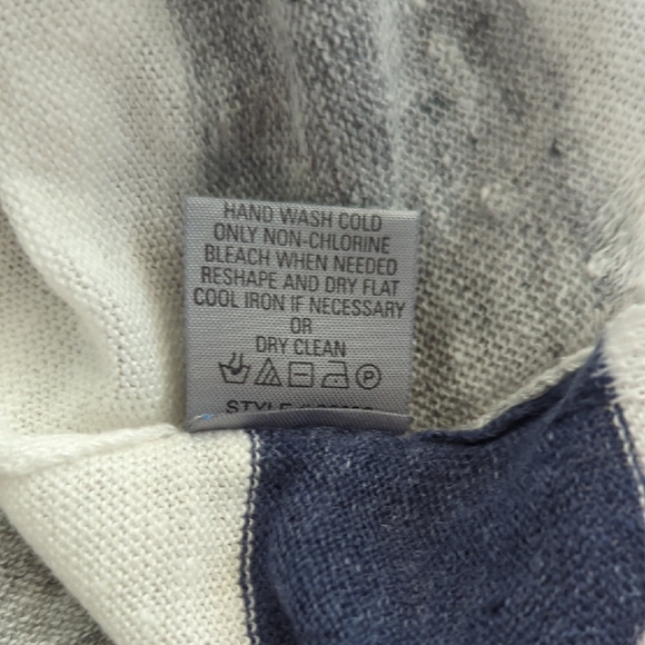 360 Sweater Light Gray and White Striped Crew Neck 100% Linen - Picture 7 of 9